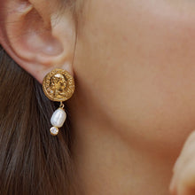 Load image into Gallery viewer, ANCIENT ROMAN COIN PEARL EARRING