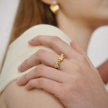 Load image into Gallery viewer, PEPE MULTISTONE CHAIN RING