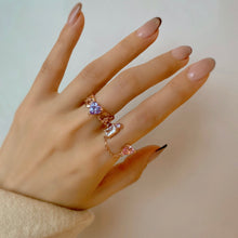 Load image into Gallery viewer, BELLE SQ HEART CHAIN RING