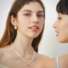 Load image into Gallery viewer, VALENTI 2 PEARL HEART EARRING
