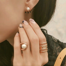 Load image into Gallery viewer, 'U' LINE PEARL RING