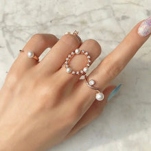 Load image into Gallery viewer, DAWN WAVE PEARL PAVED RING