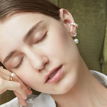 Load image into Gallery viewer, POMPOM CROWN J EARRINGS