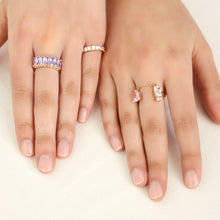 Load image into Gallery viewer, BELLE SQ HEART CHAIN RING
