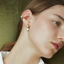 Load image into Gallery viewer, ISA PEARL STONE EAR CUFF