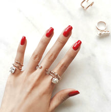 Load image into Gallery viewer, POMPOM PEARL BUBBLE RING