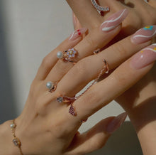 Load image into Gallery viewer, VALENTINE HEART PAVE OPEN RING