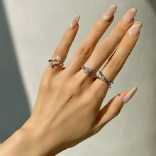 Load image into Gallery viewer, ISABEL OVAL STONE CHAIN RING