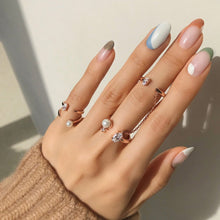 Load image into Gallery viewer, ETOILE2 OVAL DBL KNUCKLE RING