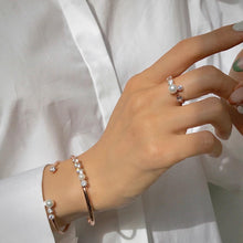 Load image into Gallery viewer, COCO PEARL STONE OPEN BANGLE