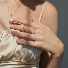 Load image into Gallery viewer, KAIA OVAL CHAINED DBL RINGS