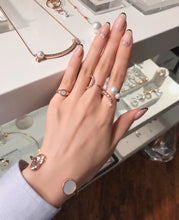 Load image into Gallery viewer, CLOUD CIRCLE STONE OPEN BANGLE