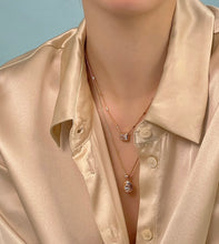 Load image into Gallery viewer, AUGUST SQ STONE CHAIN NECKLACE
