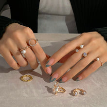Load image into Gallery viewer, 'X' LINE PEARL RING