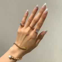 Load image into Gallery viewer, 'S' LINE SQUARE STONE RING