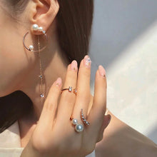 Load image into Gallery viewer, MEDIUM ALMA1 HOOP PEARL CHAIN EARRING