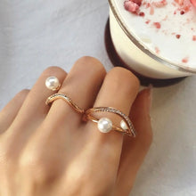 Load image into Gallery viewer, LAUREL WAVE PEARL PAVED RING