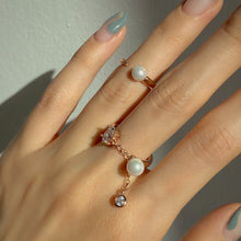 Load image into Gallery viewer, ANNABELLE PEARL STONE CHAIN RING