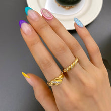 Load image into Gallery viewer, ABBIE PAVED ROPE RING