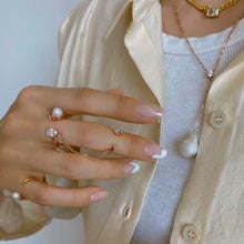 Load image into Gallery viewer, KAIA OVAL CHAINED DBL RINGS