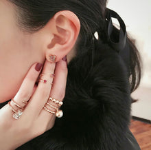 Load image into Gallery viewer, ELLEY HEART PAVE STUD EARRING