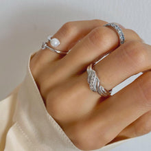 Load image into Gallery viewer, DAPHNE CROISSANT PAVED RING