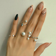 Load image into Gallery viewer, LAUREL WAVE PEARL PAVED RING