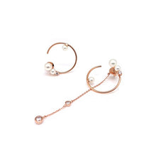 Load image into Gallery viewer, MEDIUM ALMA3 HOOP PEARL EARRING SET