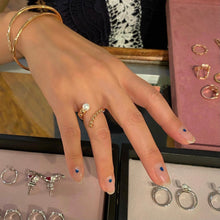 Load image into Gallery viewer, LEON PEARL SPIRAL BUBBLE RING