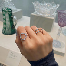 Load image into Gallery viewer, 'X' LINE PLAIN RING