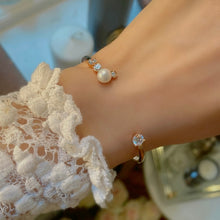 Load image into Gallery viewer, MADEMOISELLE OPEN BANGLE