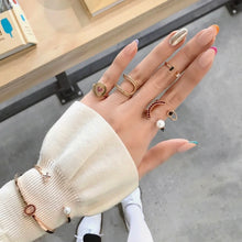 Load image into Gallery viewer, EYE PEARL LASH SMILE PAVE RING