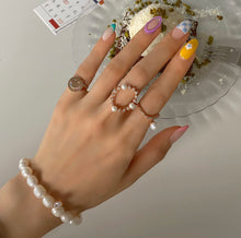 Load image into Gallery viewer, SMILE FACE UNICORN PINKY SIGNET RING