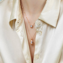 Load image into Gallery viewer, EDGAR OVAL STONE CHAIN NECKLACE