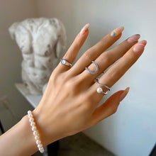 Load image into Gallery viewer, ROWEN FRESHWATER PEARL BRACELET