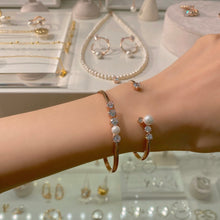 Load image into Gallery viewer, COCO PEARL STONE OPEN BANGLE