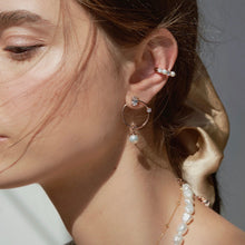 Load image into Gallery viewer, JADE OVAL STONE PEARLHOOP EARRING