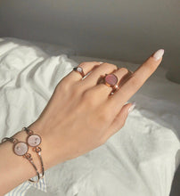 Load image into Gallery viewer, B-BLOCK CIRCLE SWIVEL RING