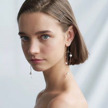 Load image into Gallery viewer, CECILLIA MOBILE CHAIN PEARL EARRING