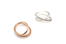 Load image into Gallery viewer, 'X' LINE PAVED RING