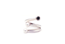 Load image into Gallery viewer, CLO PEARL STONE KNUCKLE/PINKY RING