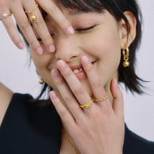 Load image into Gallery viewer, ESME PAVED CHAIN LINK RING