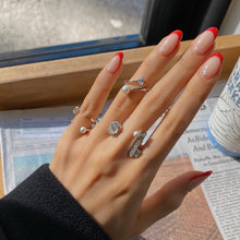 Load image into Gallery viewer, CAMBELL OVAL PAVED BAR RING