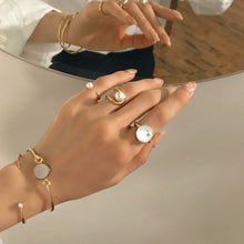 Load image into Gallery viewer, 'U' LINE PEARL RING
