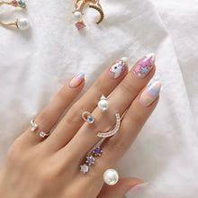 Load image into Gallery viewer, EYE PEARL LASH SMILE PAVE RING