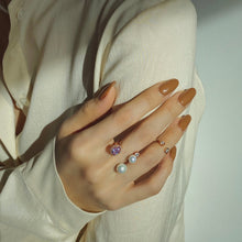 Load image into Gallery viewer, CAROLIN OVAL PAVED PEARL RING