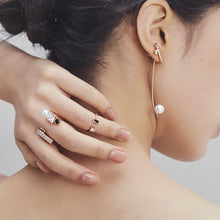 Load image into Gallery viewer, ELODY RECTANGLE KNUCKLE RING