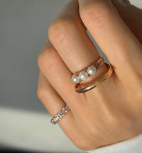 Load image into Gallery viewer, CARMINE 2 PEARL DBL ROW PAVED RING