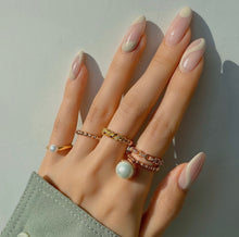 Load image into Gallery viewer, ABBIE PAVED ROPE RING