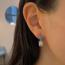 Load image into Gallery viewer, RICCO 3 FLOWER RECTANGLE STONE EARRING